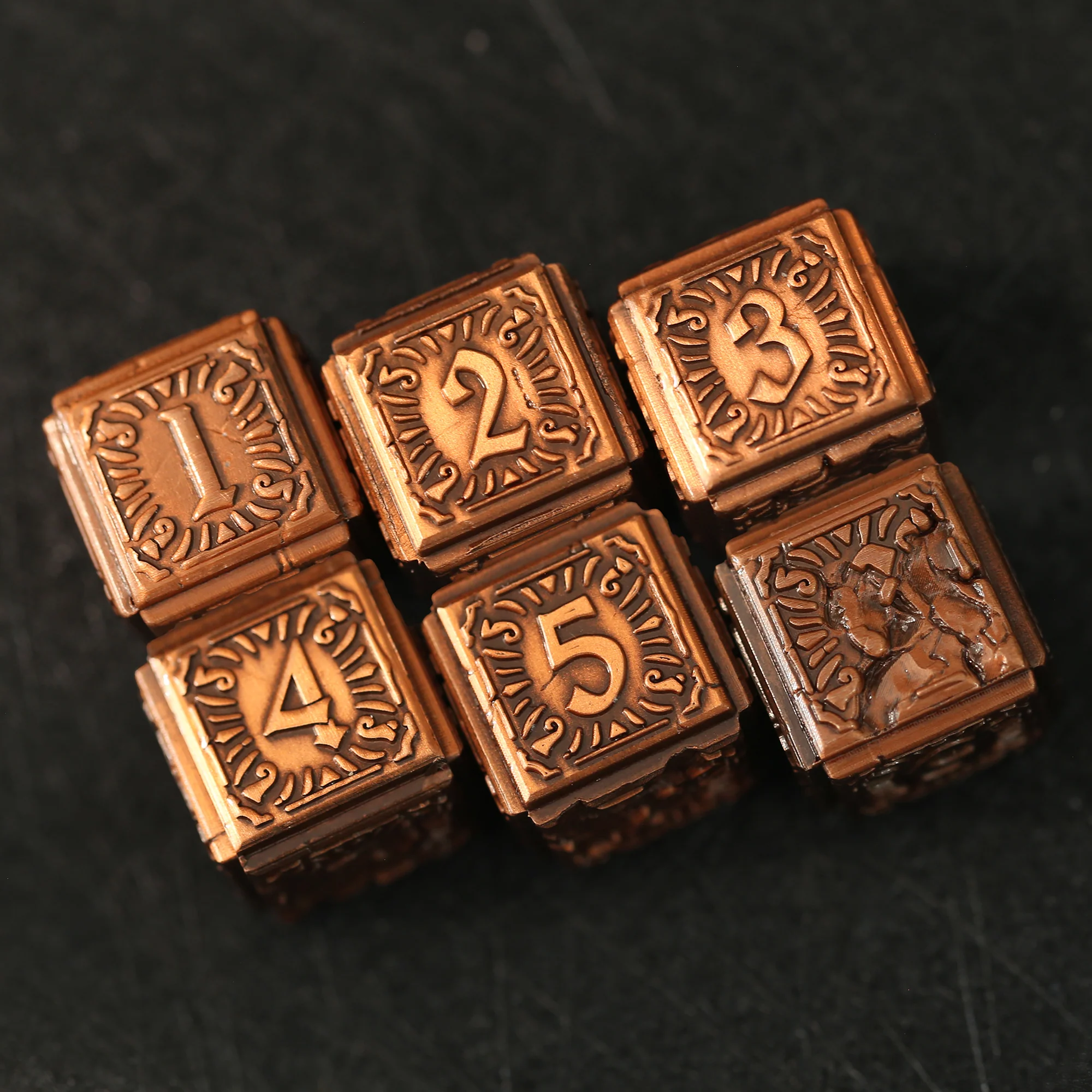 Abyssal Pearl Cthulhu D6 Metal Dice - Image 4