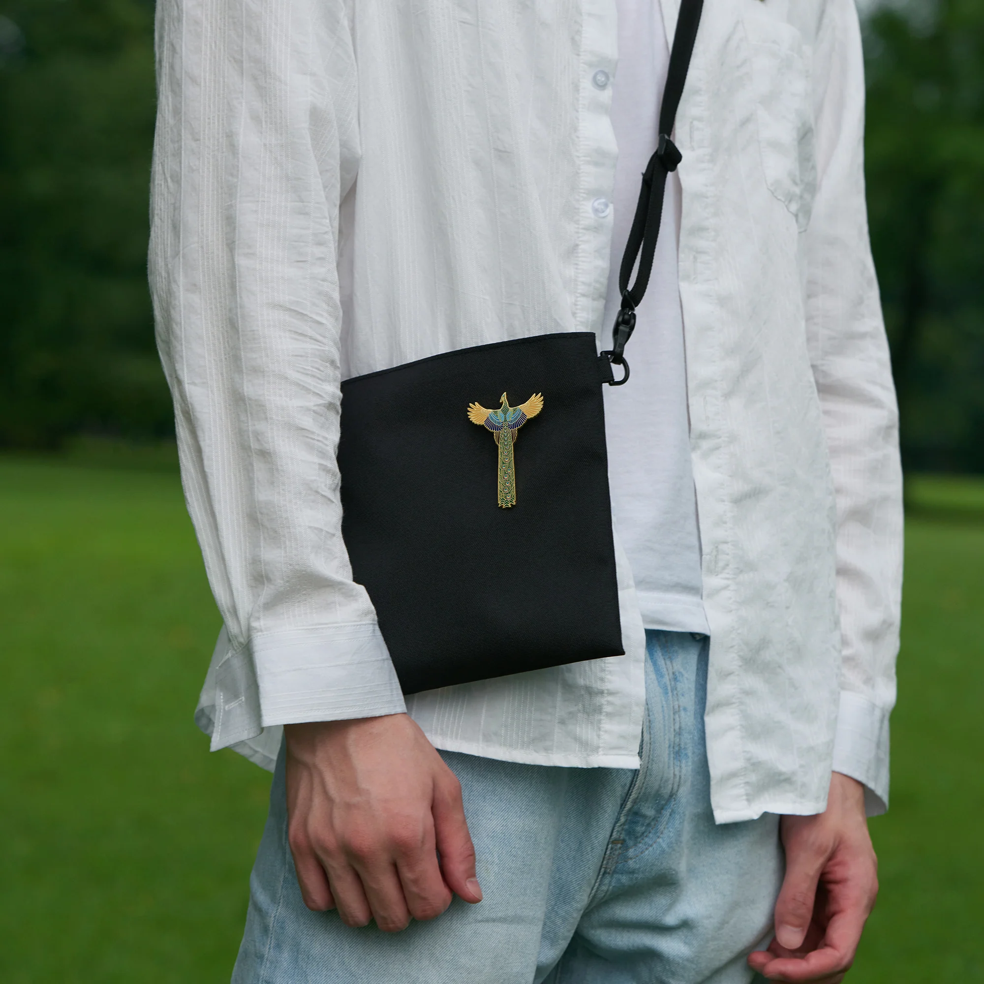 daparo Enamel Pins "Green Peafowl" - Image 7