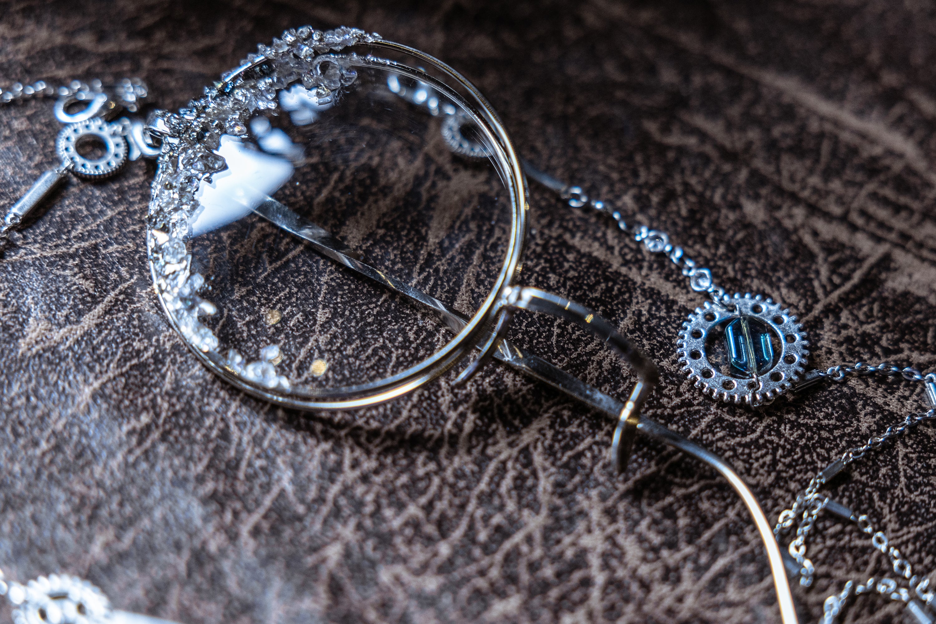 Lord of Mysteries Amon Series Crystal Gilded Monocle with Ornamental Chain - Image 8