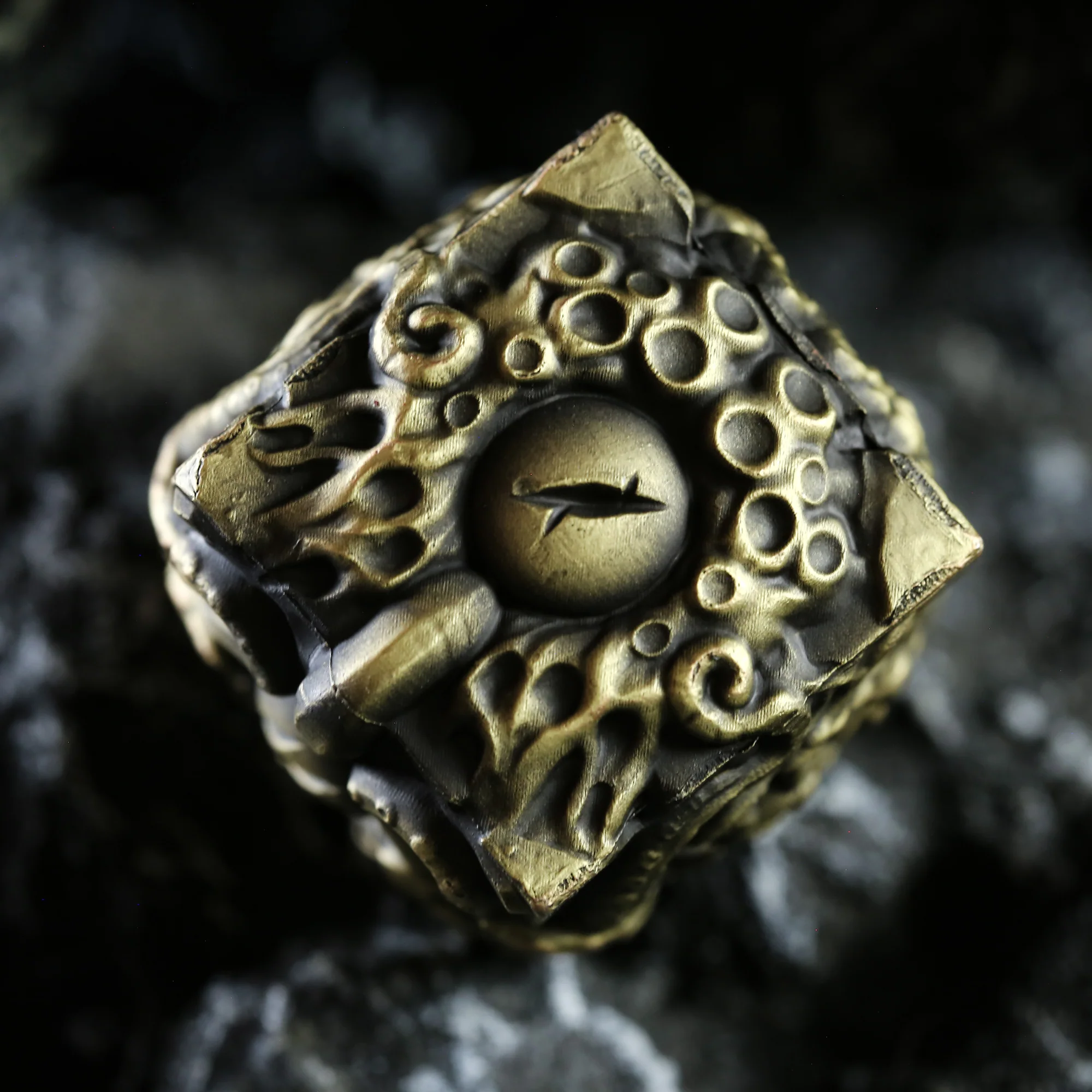 The Keeper of Arcane Lore Collectible Metal Dice - Image 6