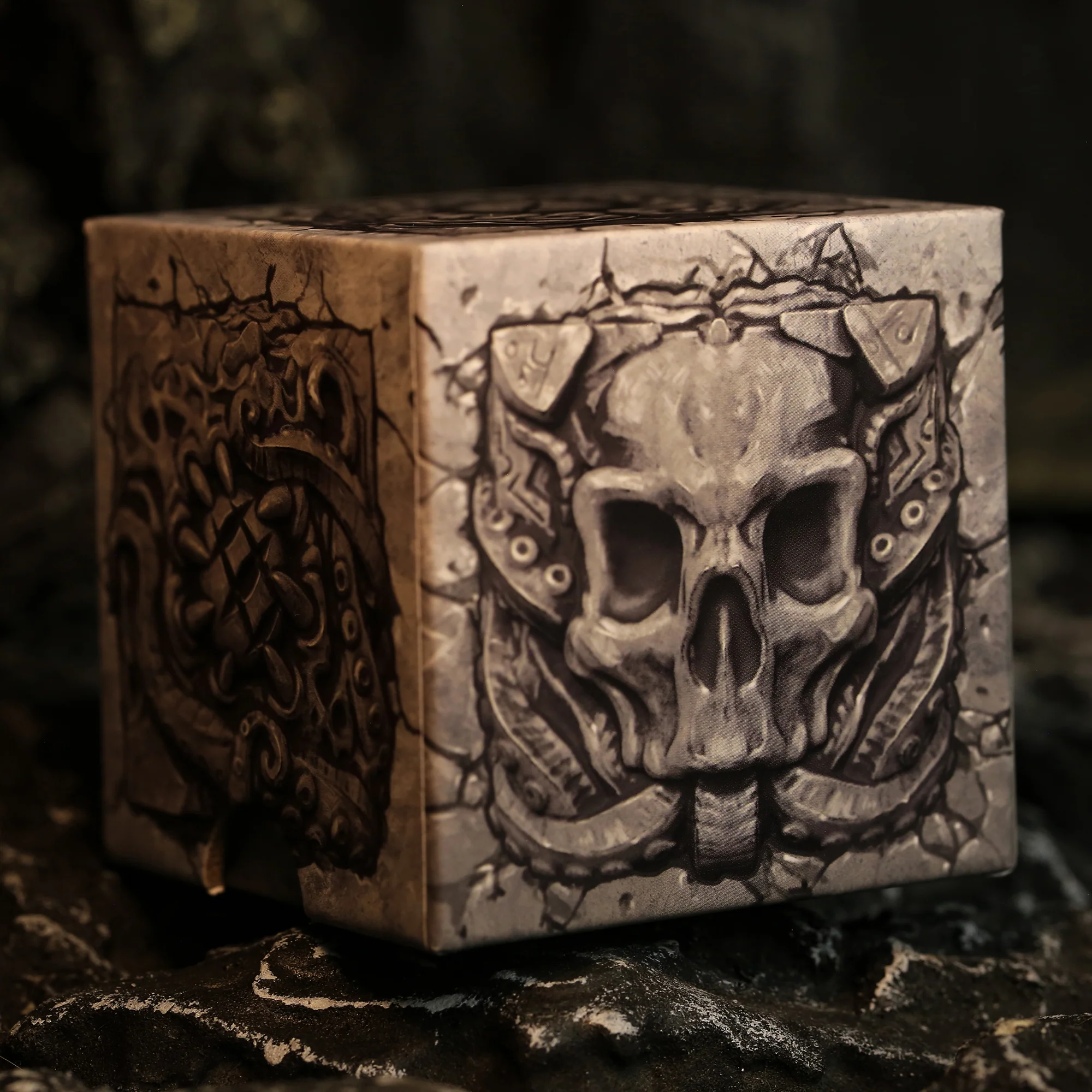 The Keeper of Arcane Lore Collectible Metal Dice - Image 7